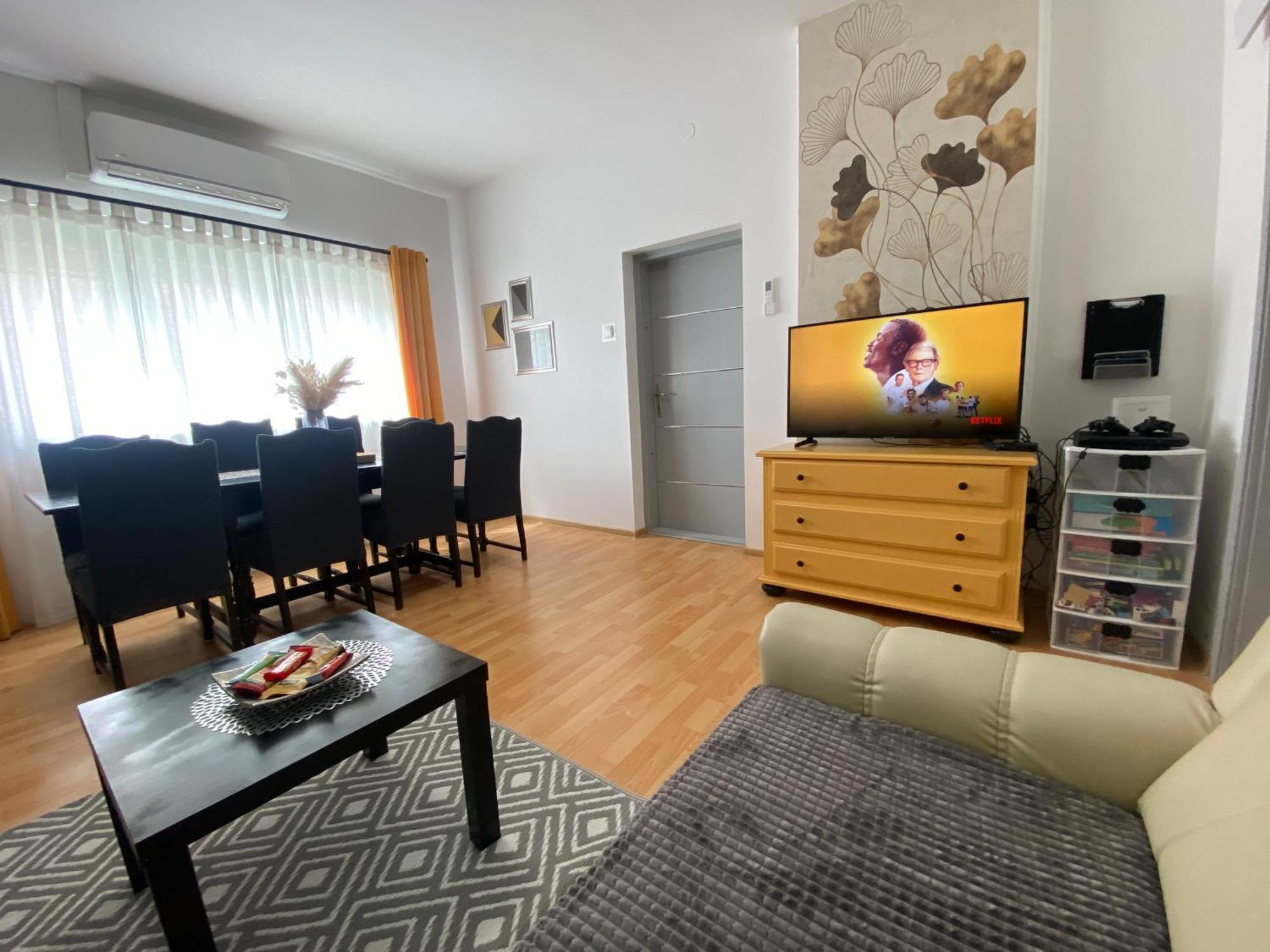 Apartman El โอกูลิน ภายนอก รูปภาพ