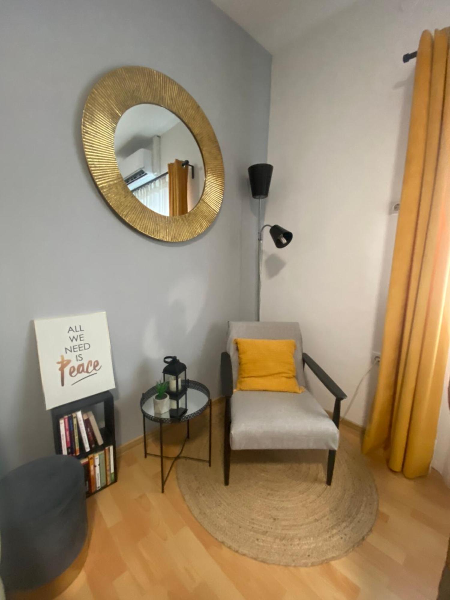 Apartman El โอกูลิน ภายนอก รูปภาพ